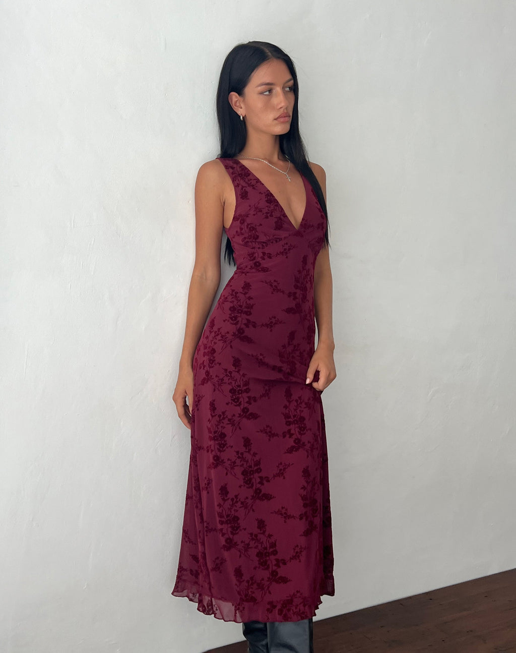 Gabriela Midikleid in Botanical Flower Maroon