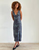 Abbildung: Gabriela Midikleid in verblasstem Botanical Green