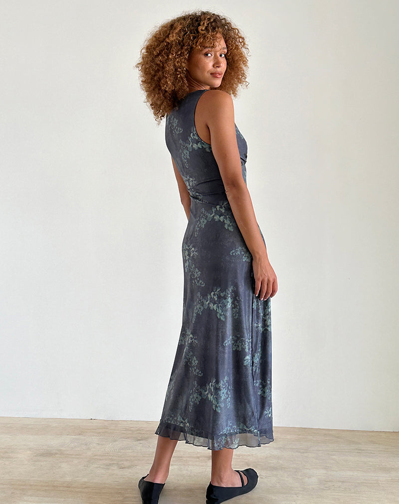 Abbildung: Gabriela Midikleid in verblasstem Botanical Green