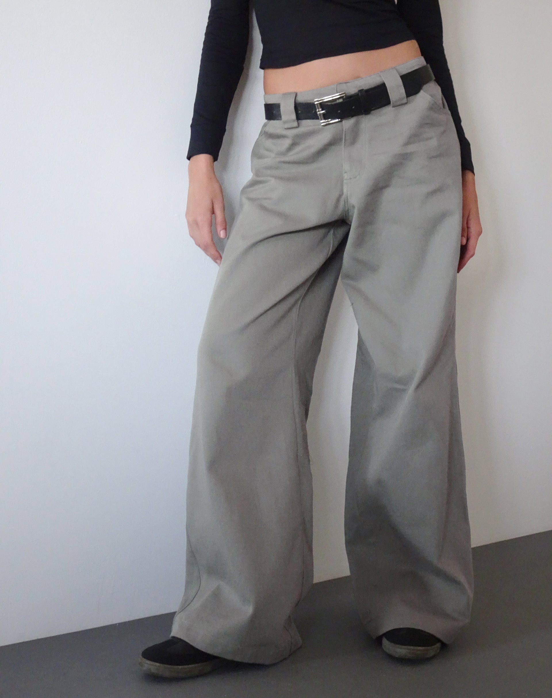 Image of Kaomy Hose mit weitem Bein in Schiefergrün