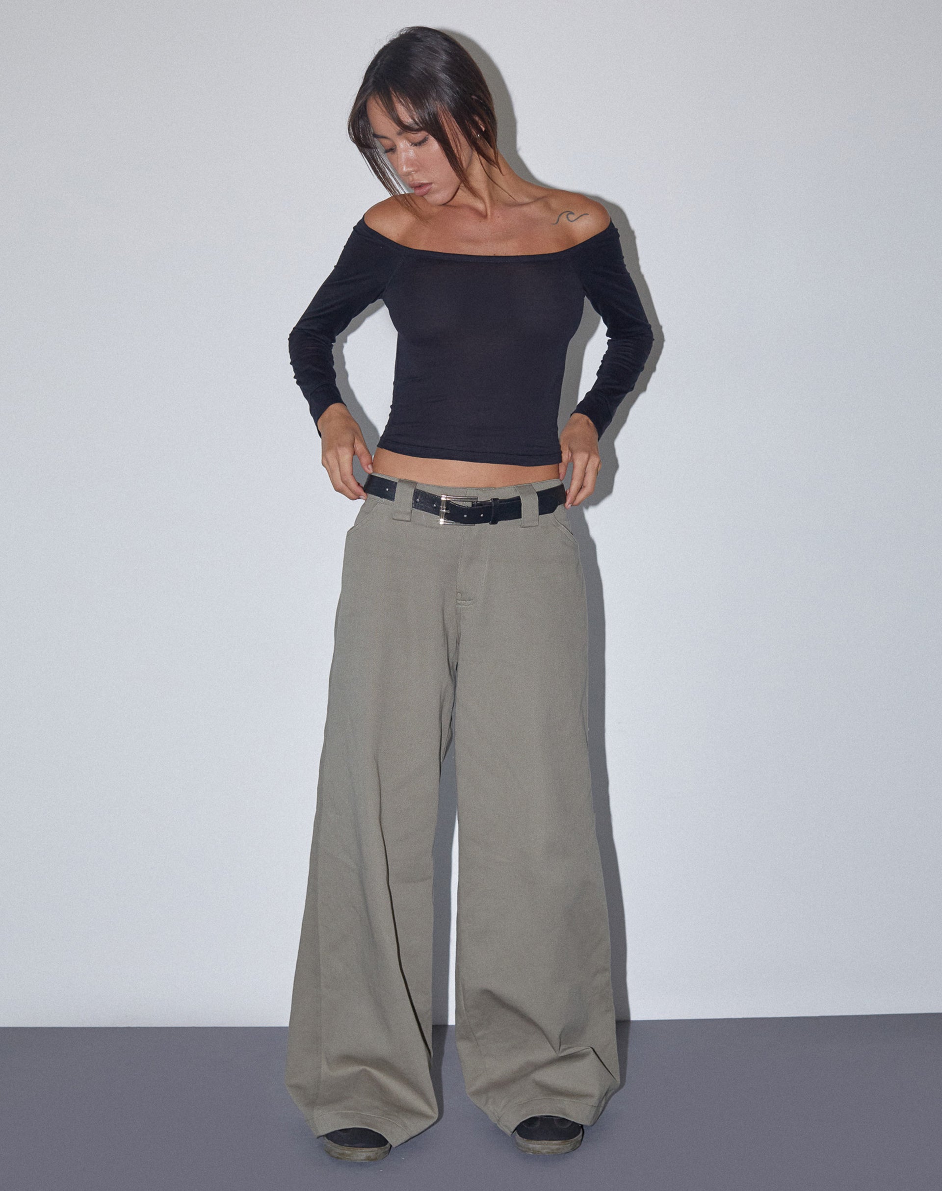 Image of Kaomy Hose mit weitem Bein in Schiefergrün