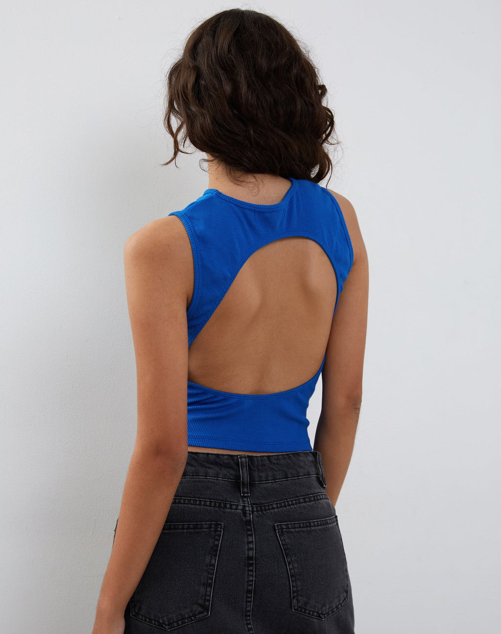 Gelsho Geripptes Tank-Top mit offenem Rücken in Kobalt