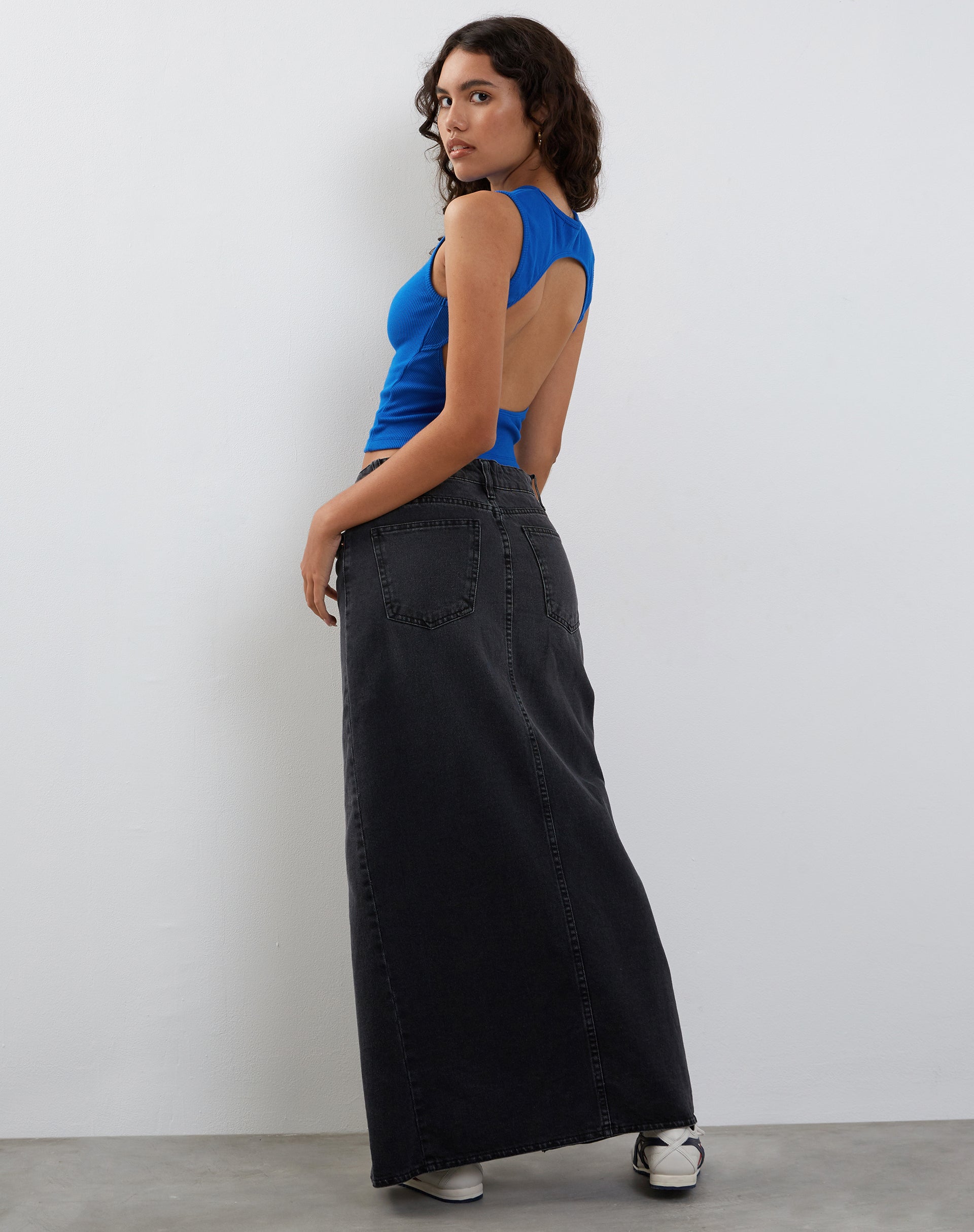 Image of Gelsho Geripptes Tank-Top mit offenem Rücken in Cobalt
