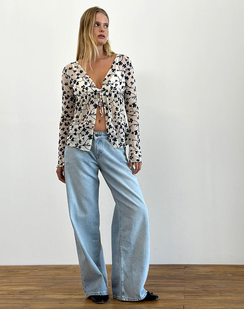 Image of Gerbera Langarm Top in Grunge Floral Flock Creme