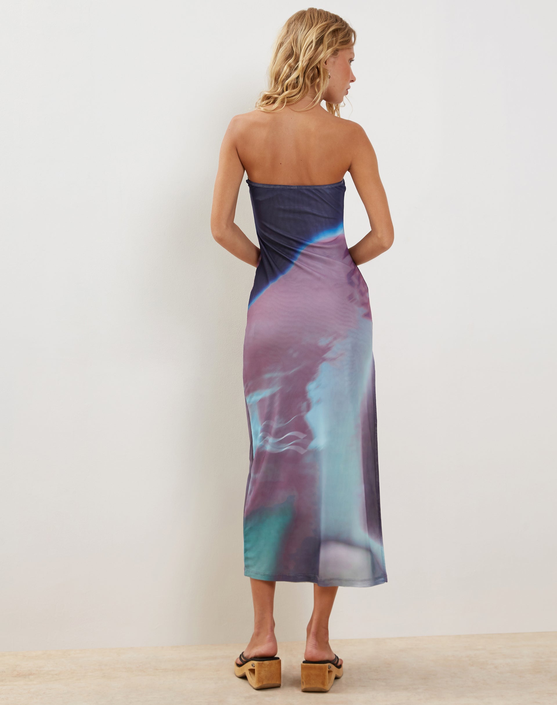 Bild von Givanda Bandeau Maxikleid in Pink Digi Gradient Print