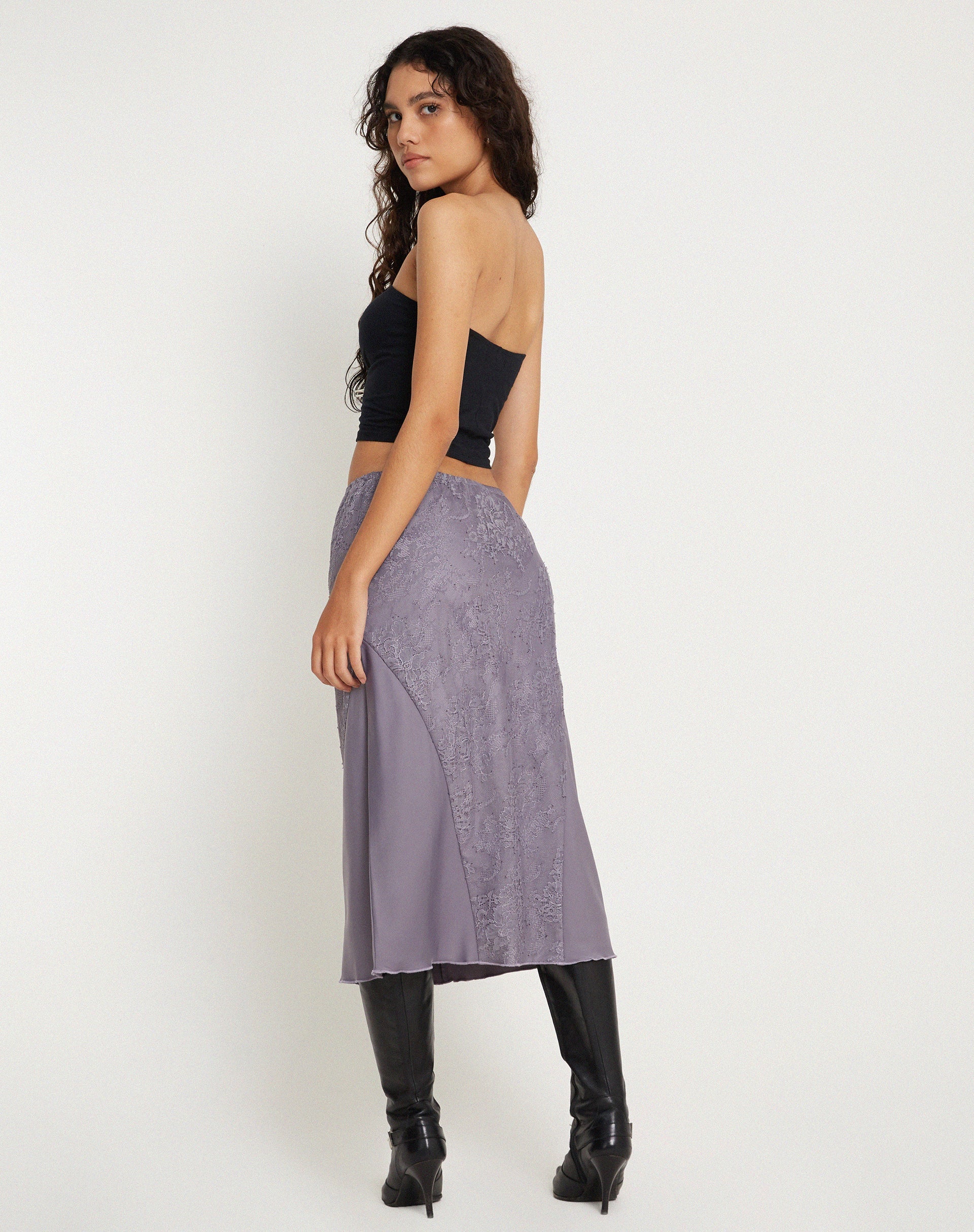 IMAGE OF Goyara Midirock aus Satin Grey Ridge