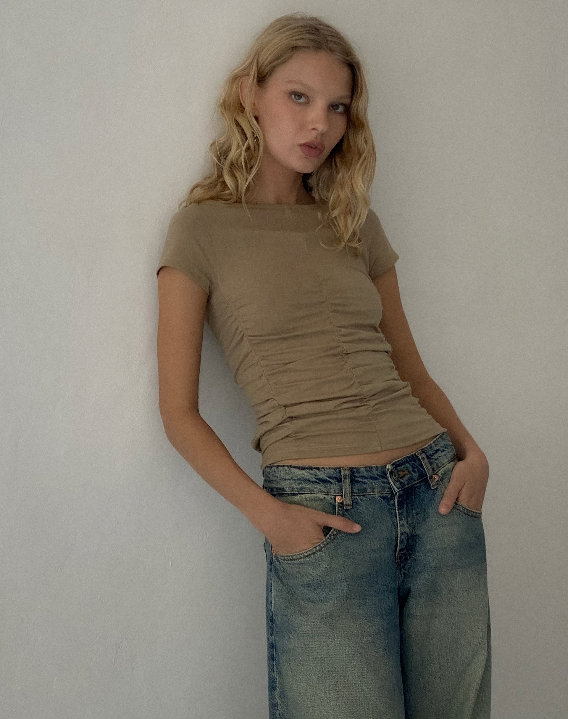 Image of Gryae Top mit geraffter Front in Biscotti