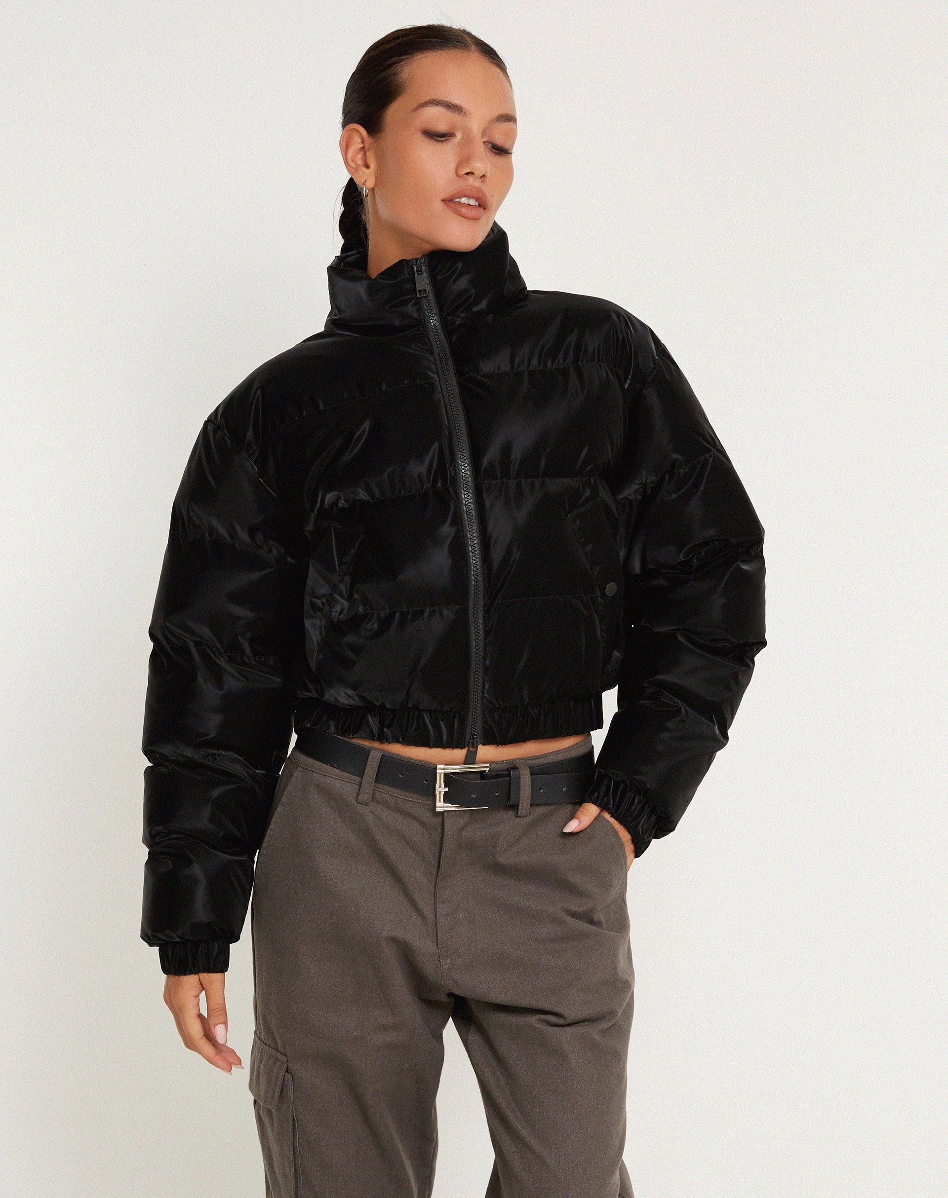 Image of Guntur Puffa Jacket in Schwarz
