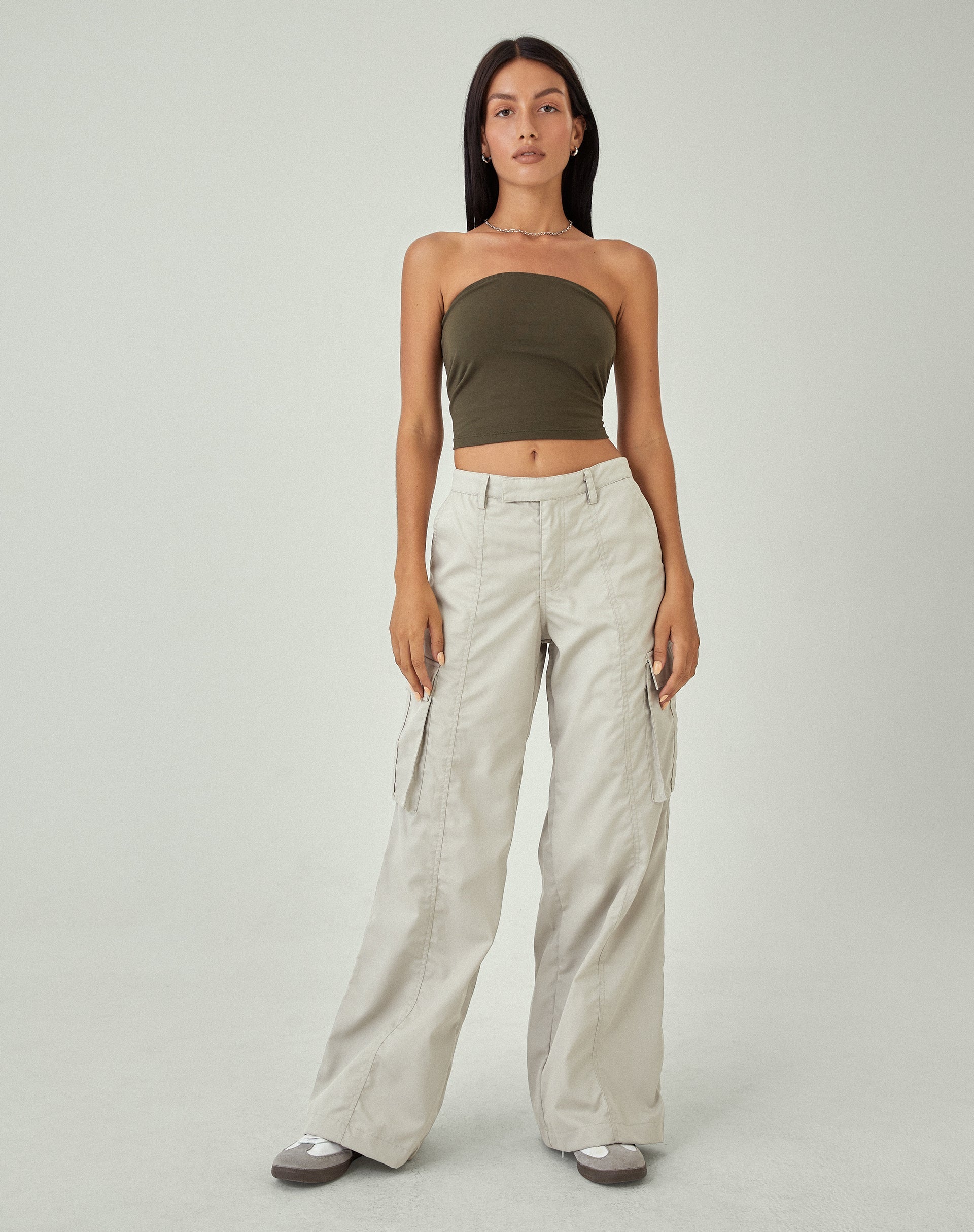 Bild von MOTEL X JACQUIE Shae Bandeau Top in Olive