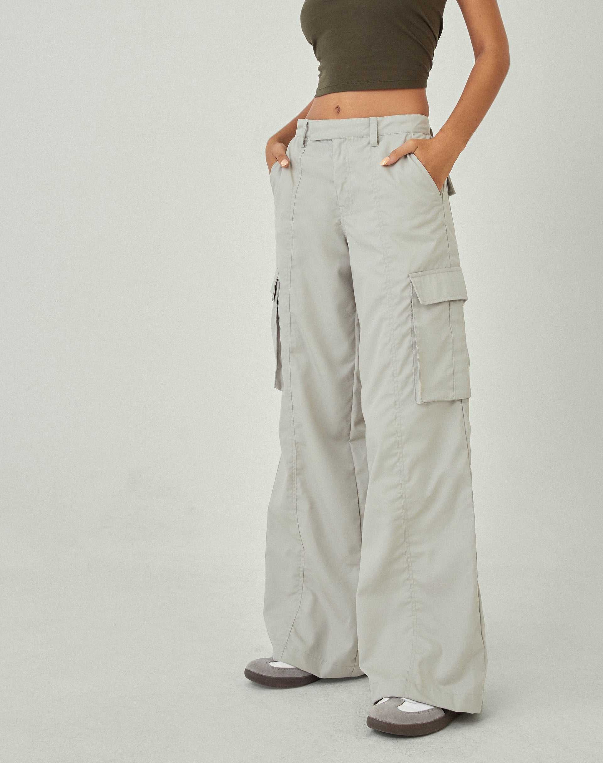 Calix Cargo-Hose mit weitem Bein in Hafer
