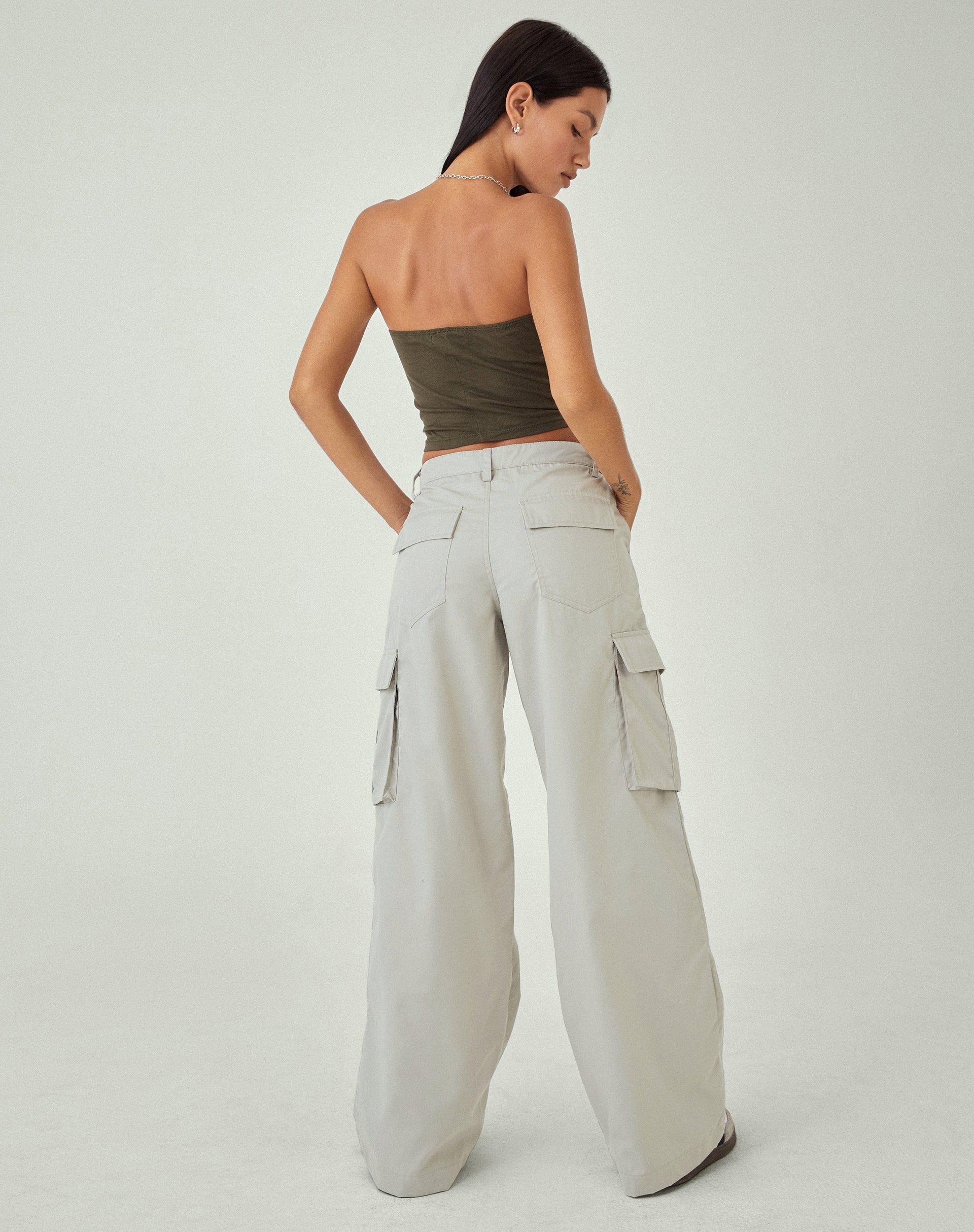 Calix Cargo-Hose mit weitem Bein in Hafer