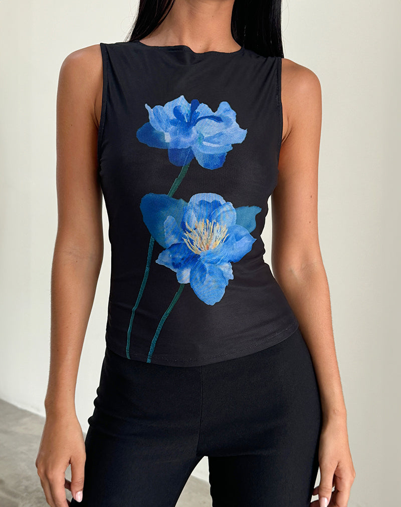 Hala Top in Schwarz mit blauer Aquarellblume