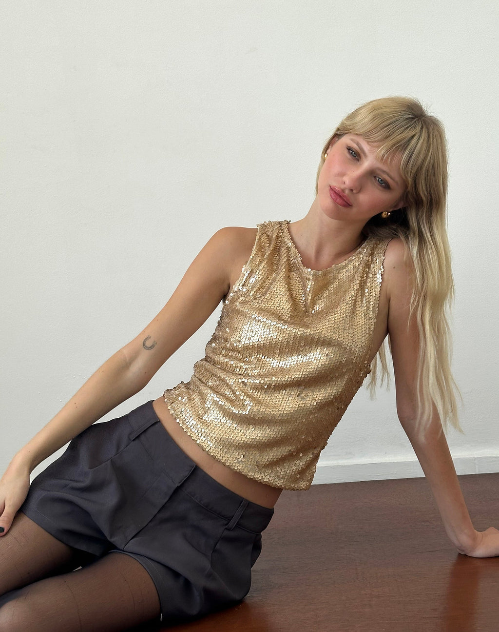 Hala Vest Top aus Goldpailletten