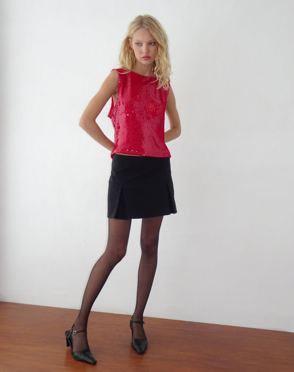 Hala Vest Top in Pailletten-Rot