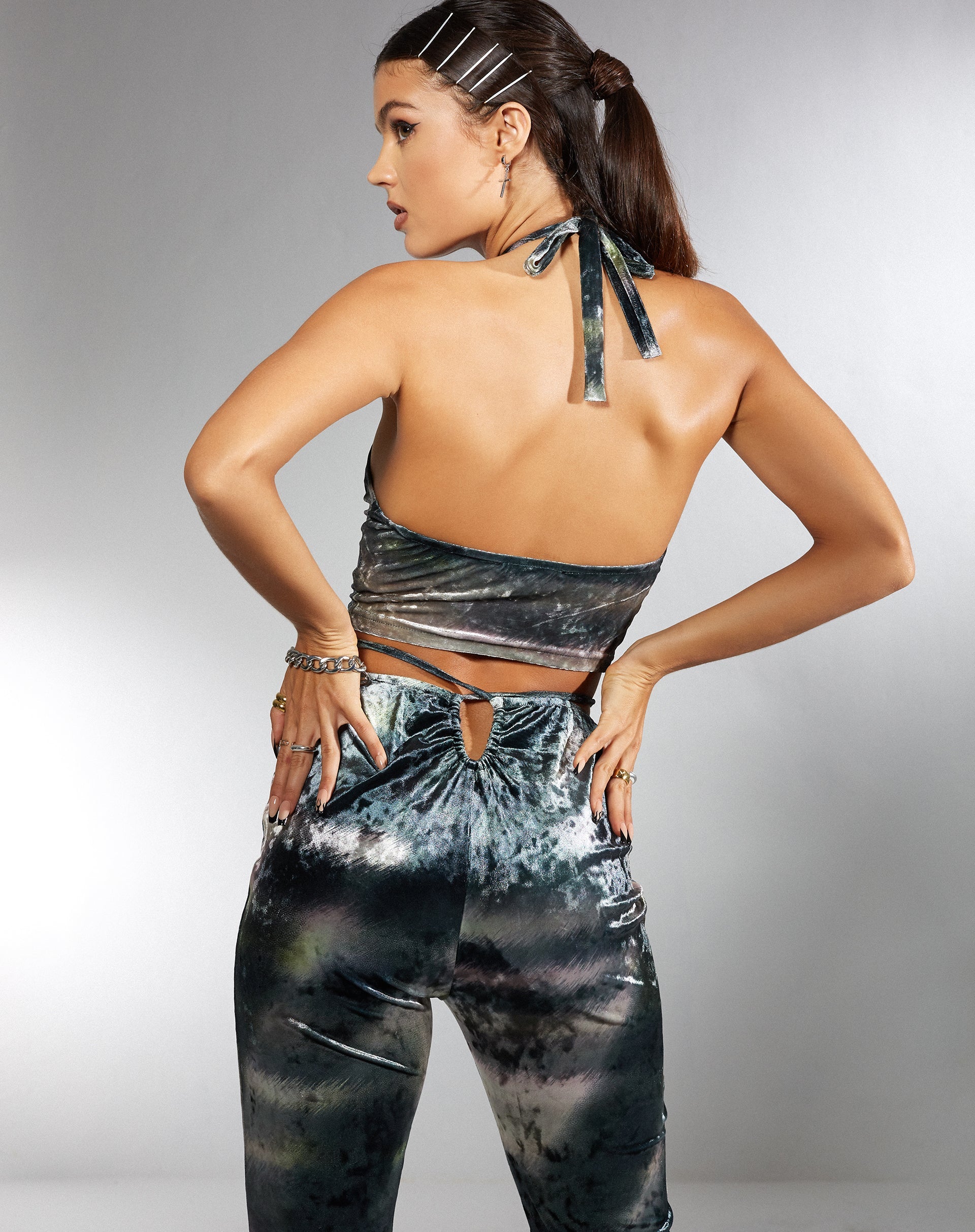 Bild von MOTEL X IRIS Halima Crop Top in abstraktem Tarnmuster