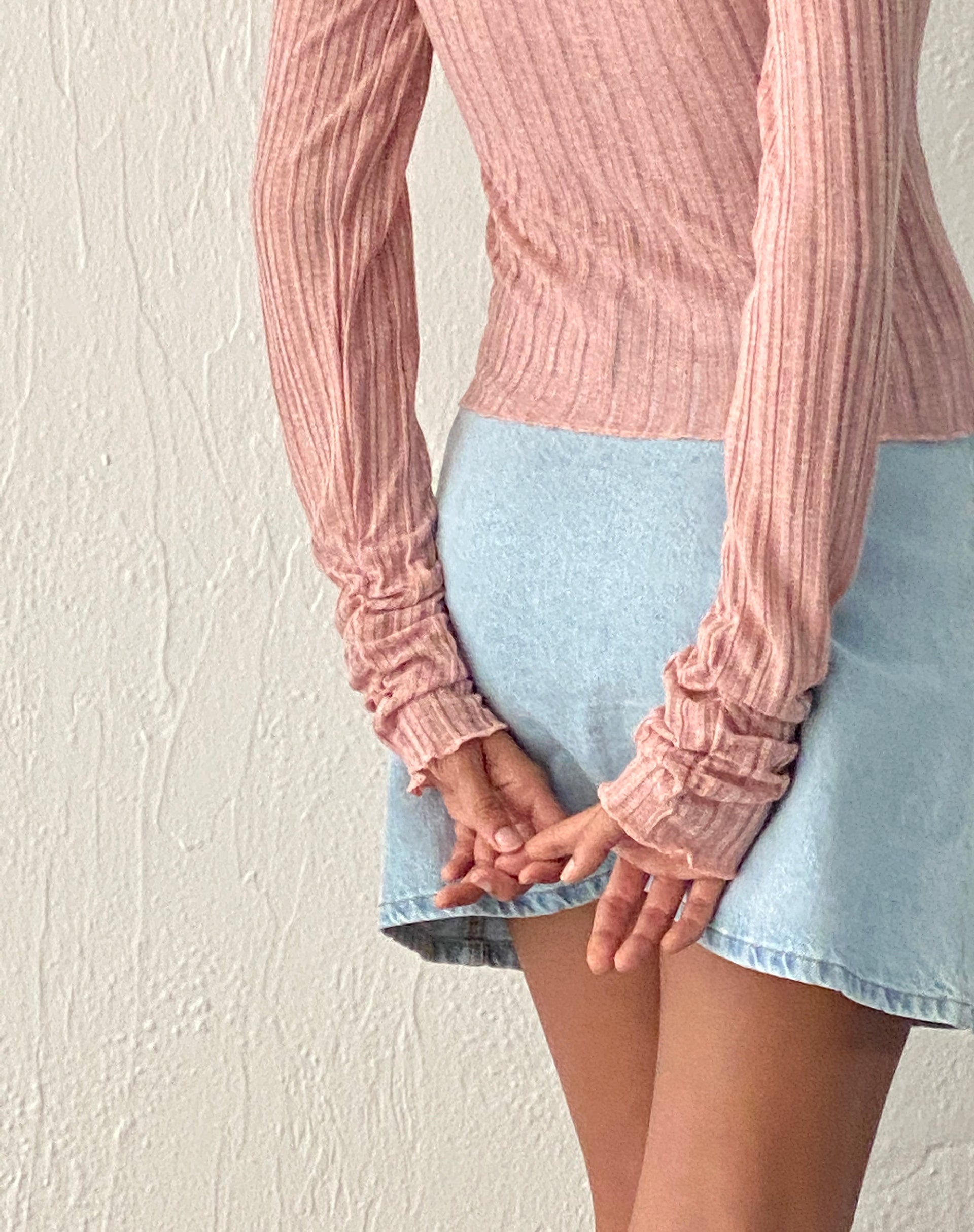 Bild von Halsey Knitted Extra Long Sleeve Top in Pink
