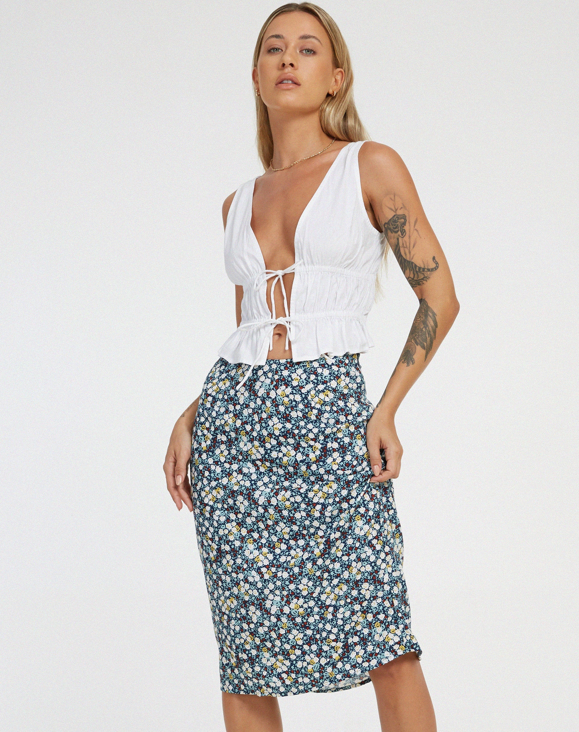 Abbildung des Harriet Midirocks in Floral Field Navy