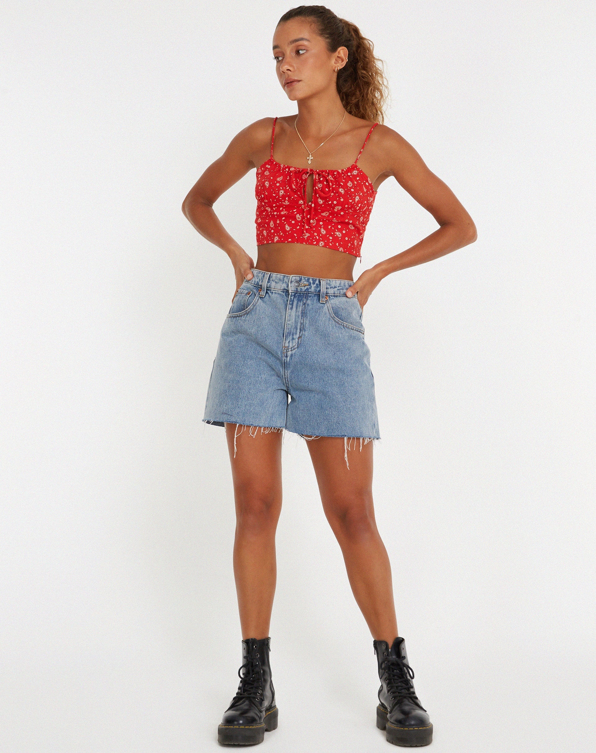 Abbildung von Hema Crop Top in Paisley Fun Red