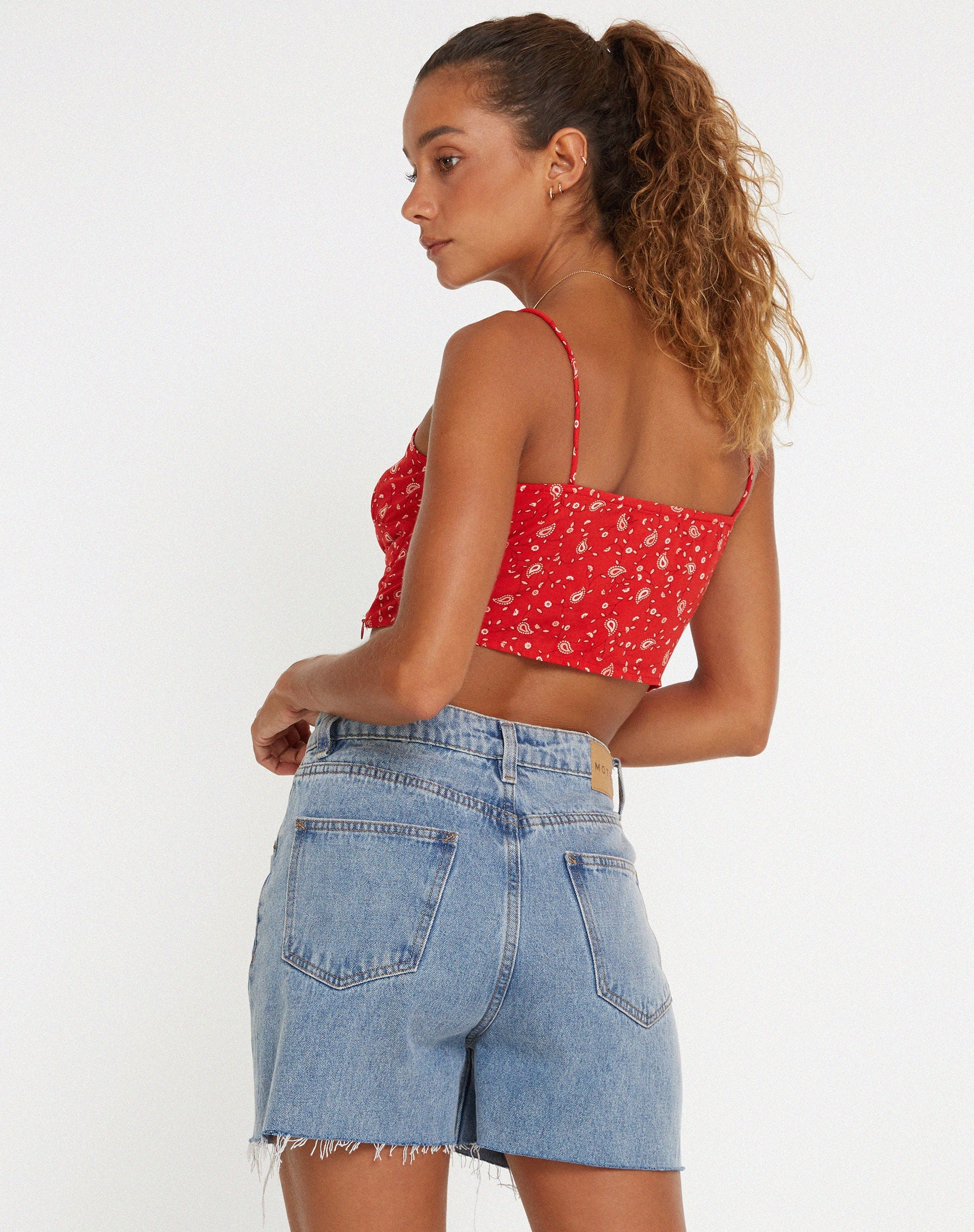Abbildung von Hema Crop Top in Paisley Fun Red