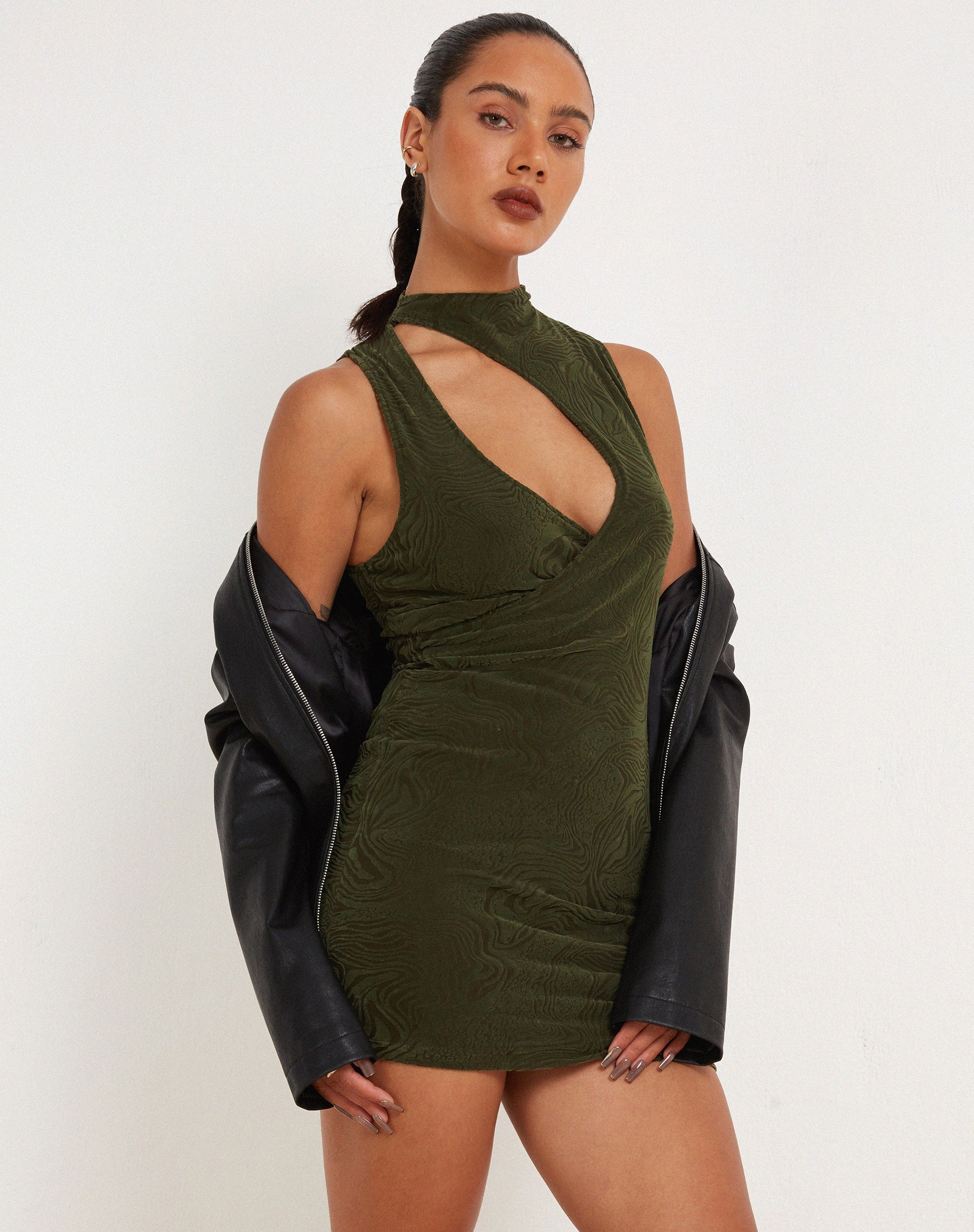 Abbildung Hertika Mini Dress in Mixed Animal Flock Khaki