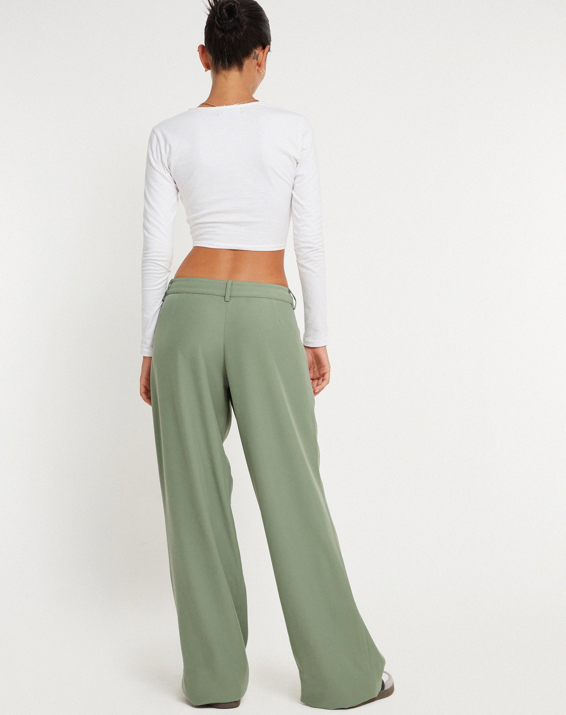 Abbildung der Hondra Wide Leg Trouser in Ashy Green