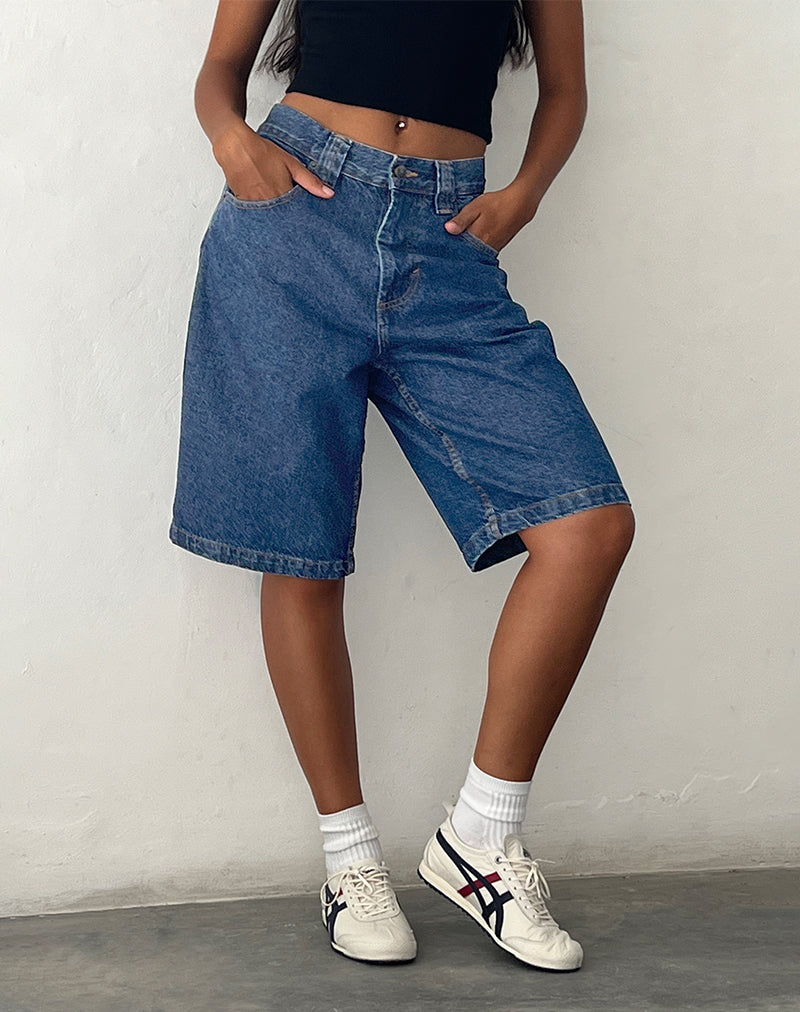 Niedrig geschnittene Skater-Shorts in Core Blue Stone