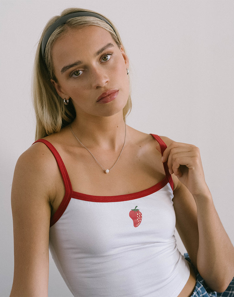 Icah Vest Top in Weiß mit roter Bindung und Erdbeere
