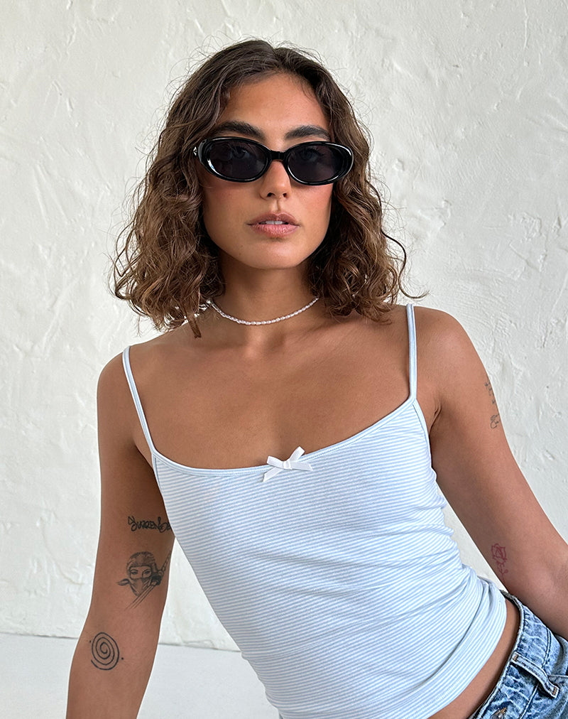 Imbri Ovale Sonnenbrille in Schwarz mit Stern