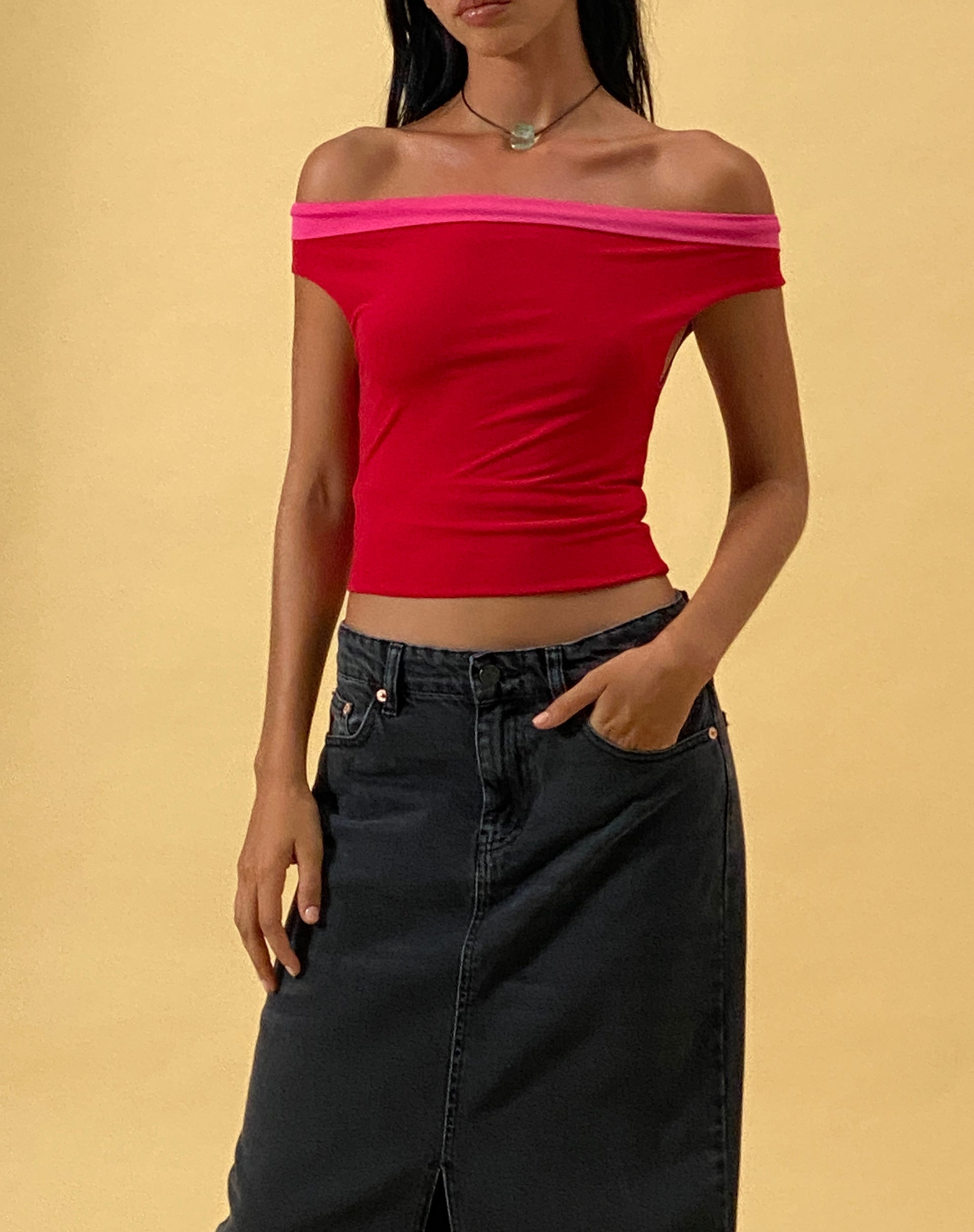 Bild von Halle Bardot Top in Rot Rosa