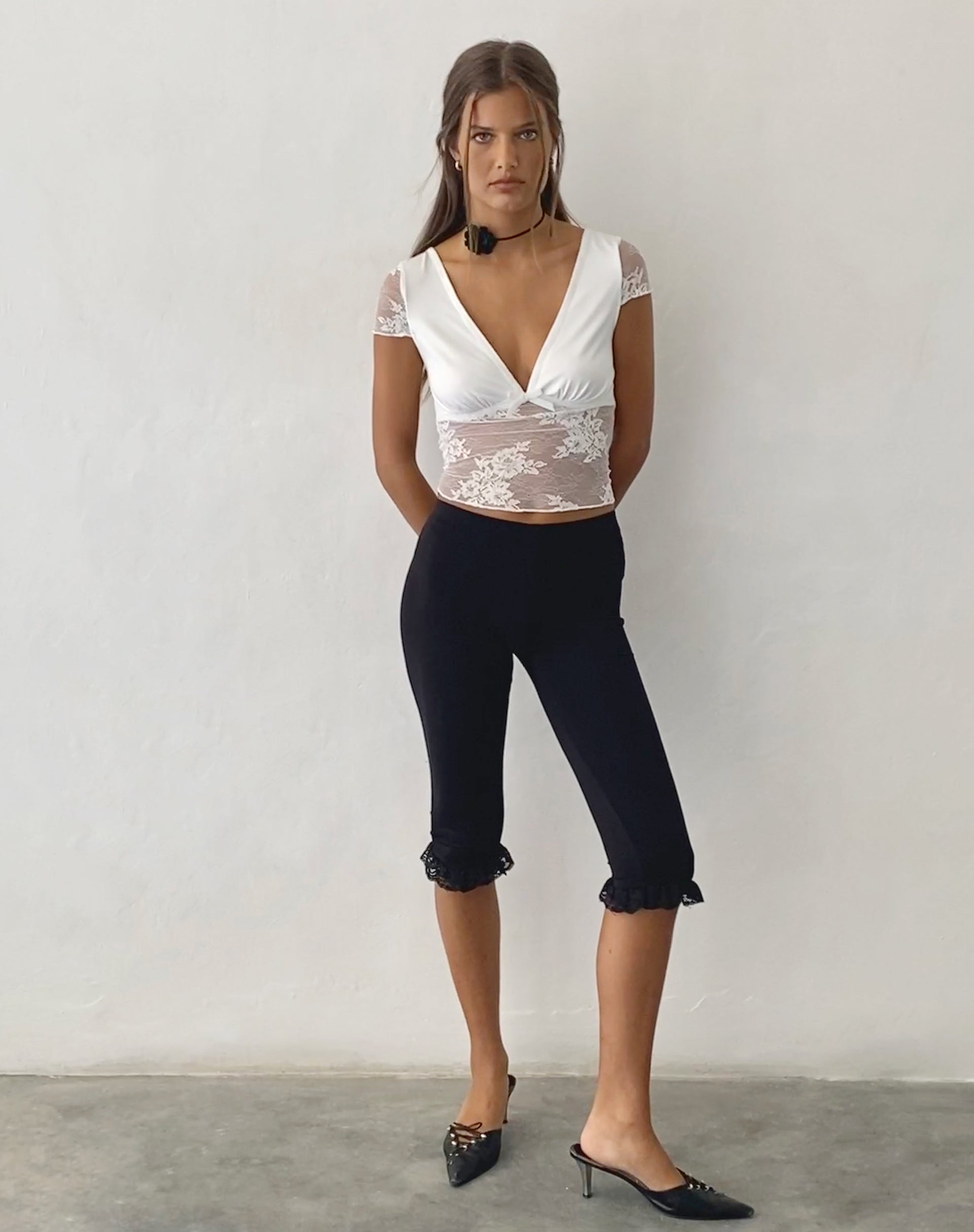Image of Prili Plunge Top aus Spitze Elfenbein