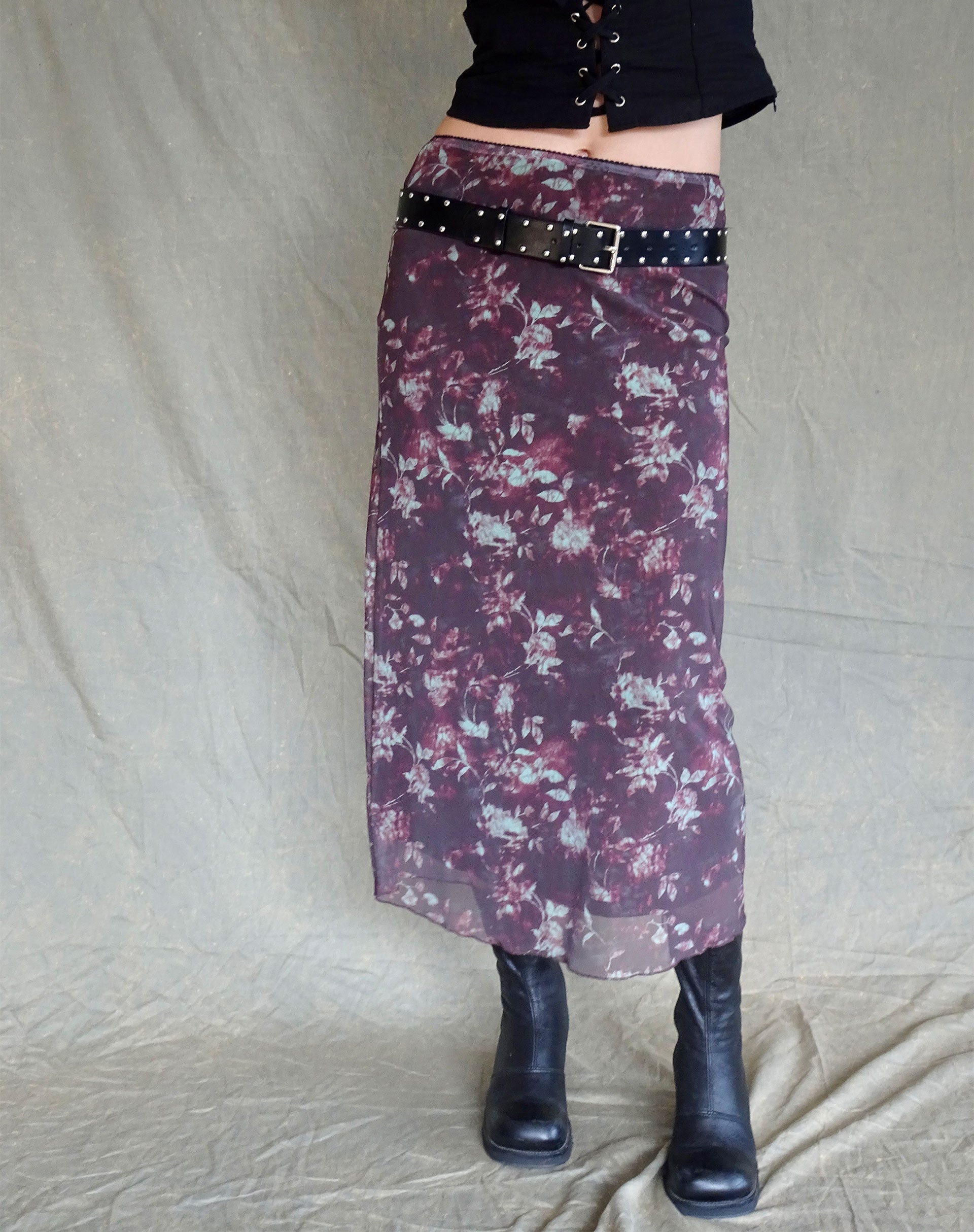 Bild von Lassie Maxirock in Botanical Floral Braun