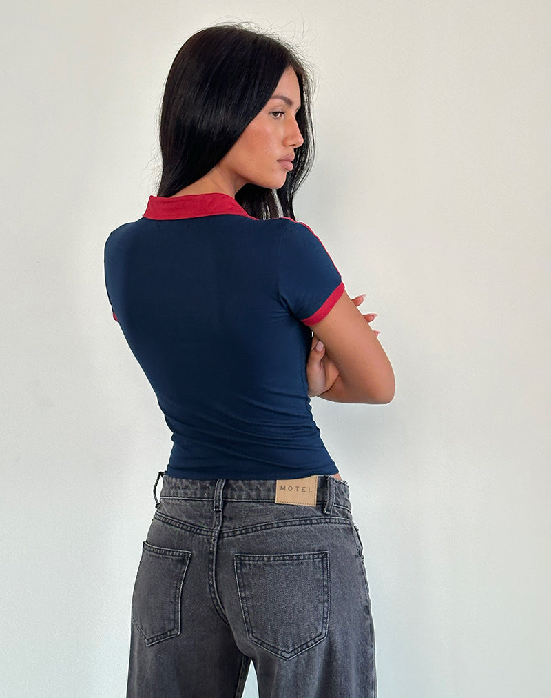Image of Isda Top in Navy mit rotem Adrenalin-Band und M-Stickerei