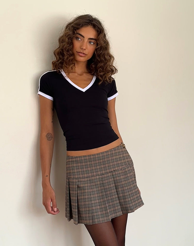 Bild von Izolde Baby Tee in Schwarz mit weißem Einband und M-Stickerei