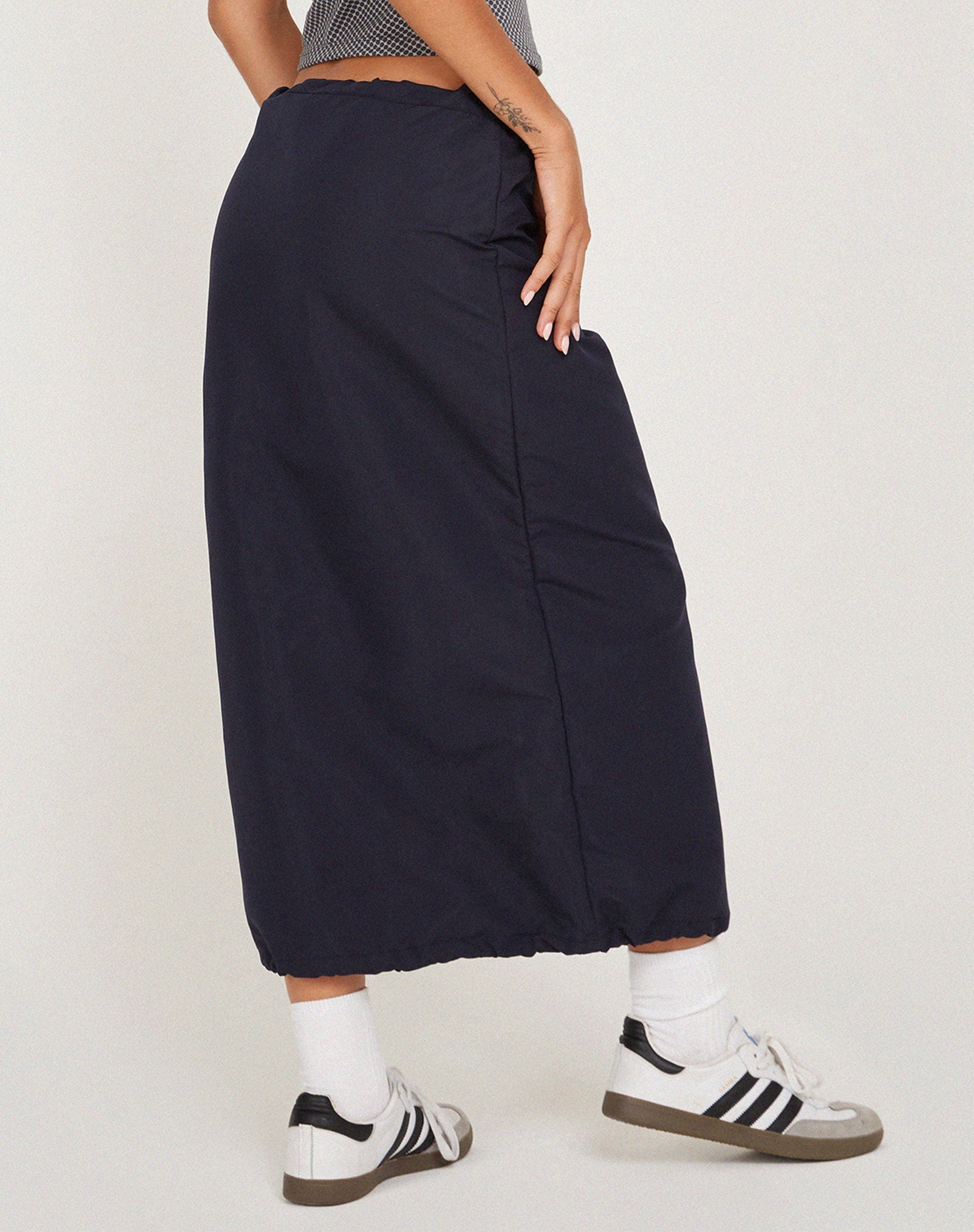 Abbildung des Kasao Midi Cargo Rocks in Navy