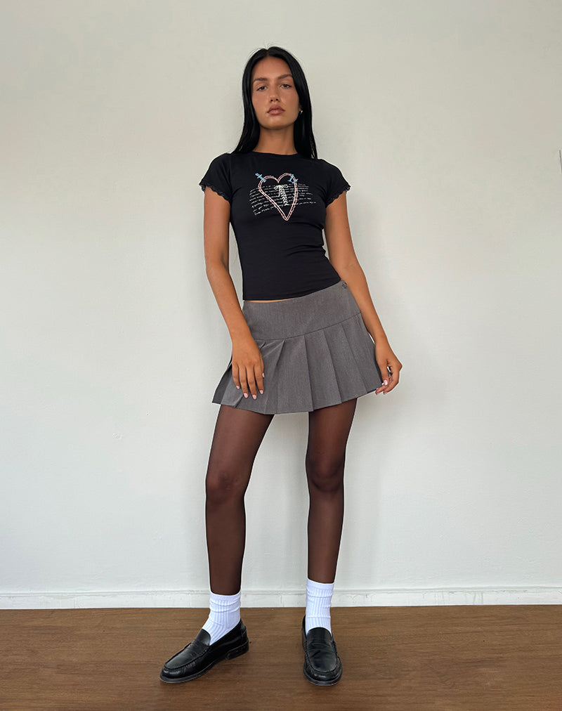 Bild von Izzy Lace Trim Tee in Schwarz Lace Up Heart Motif