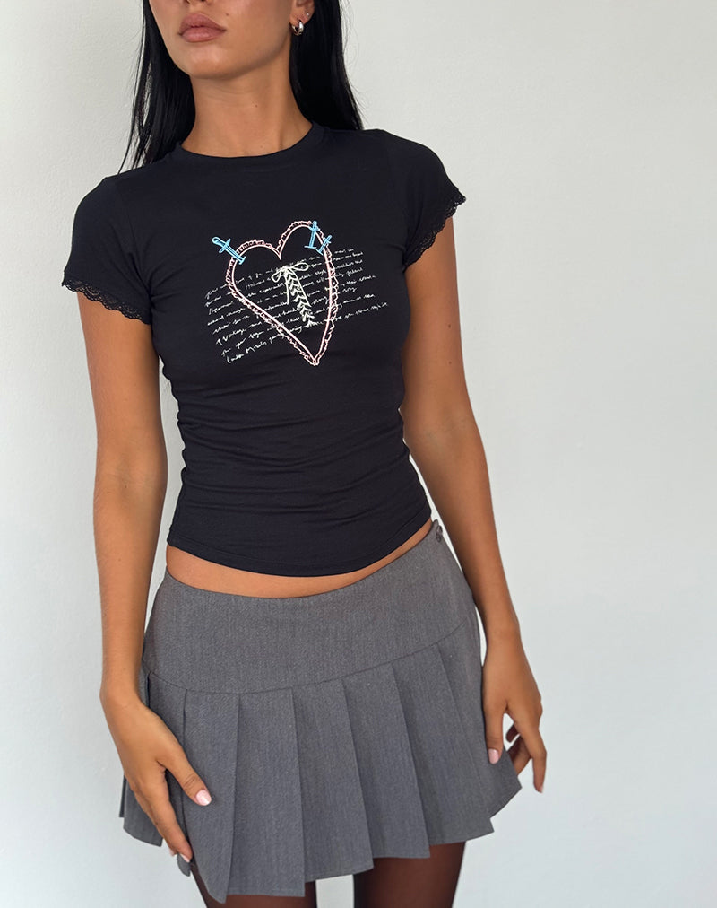 Bild von Izzy Lace Trim Tee in Schwarz Lace Up Heart Motif