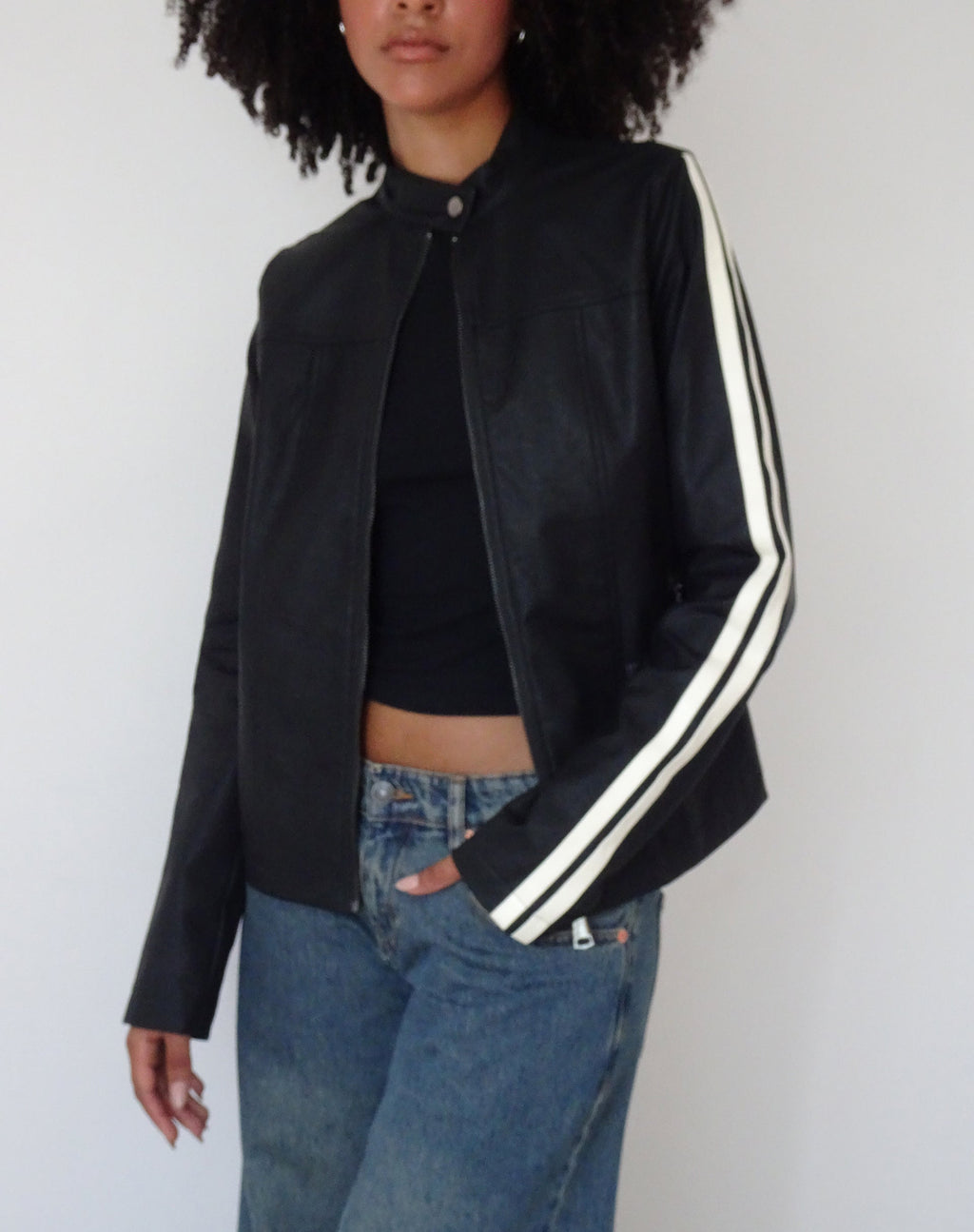 Jacquie Zip Up Biker Jacke aus PU Schwarz