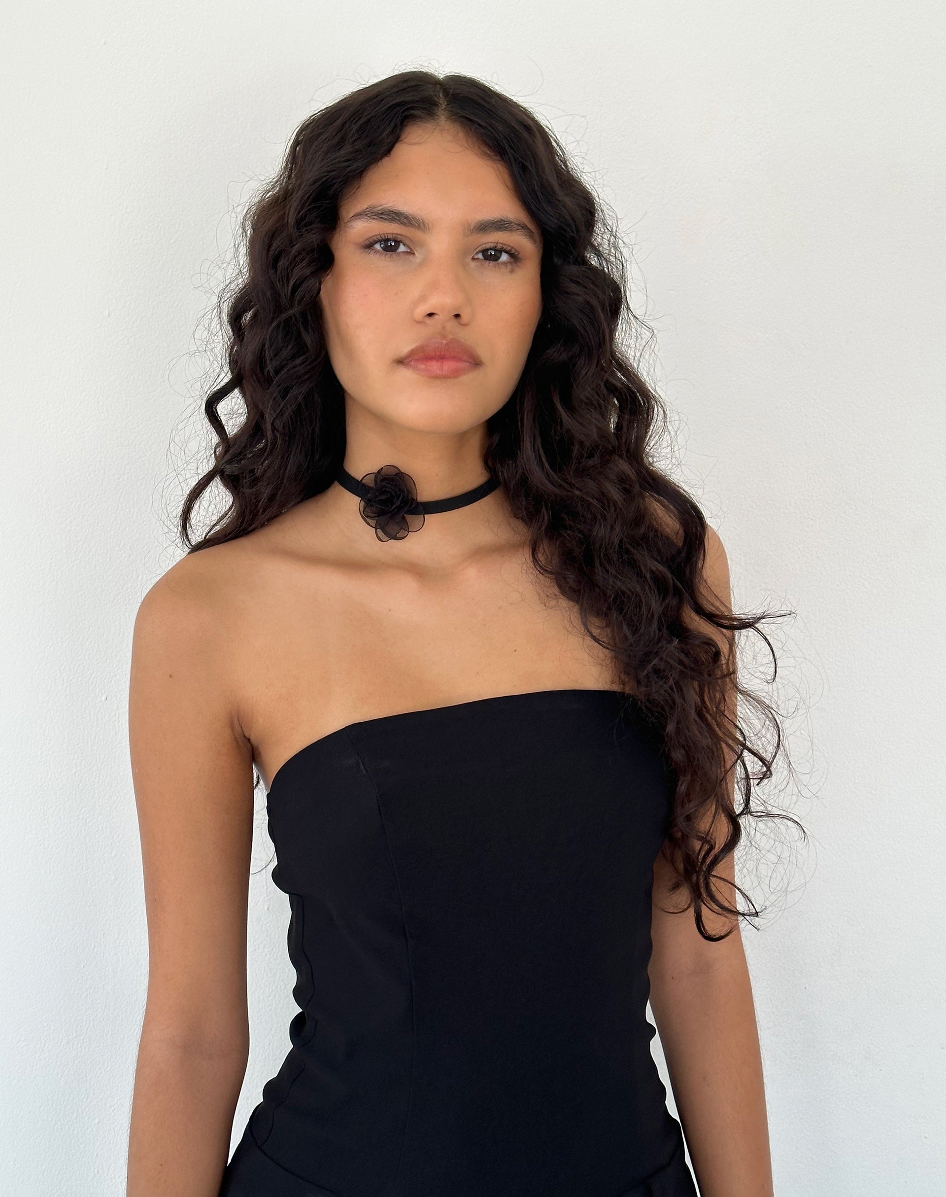 Bild von Jada Black Rose Choker Halskette von Gemini Jewels