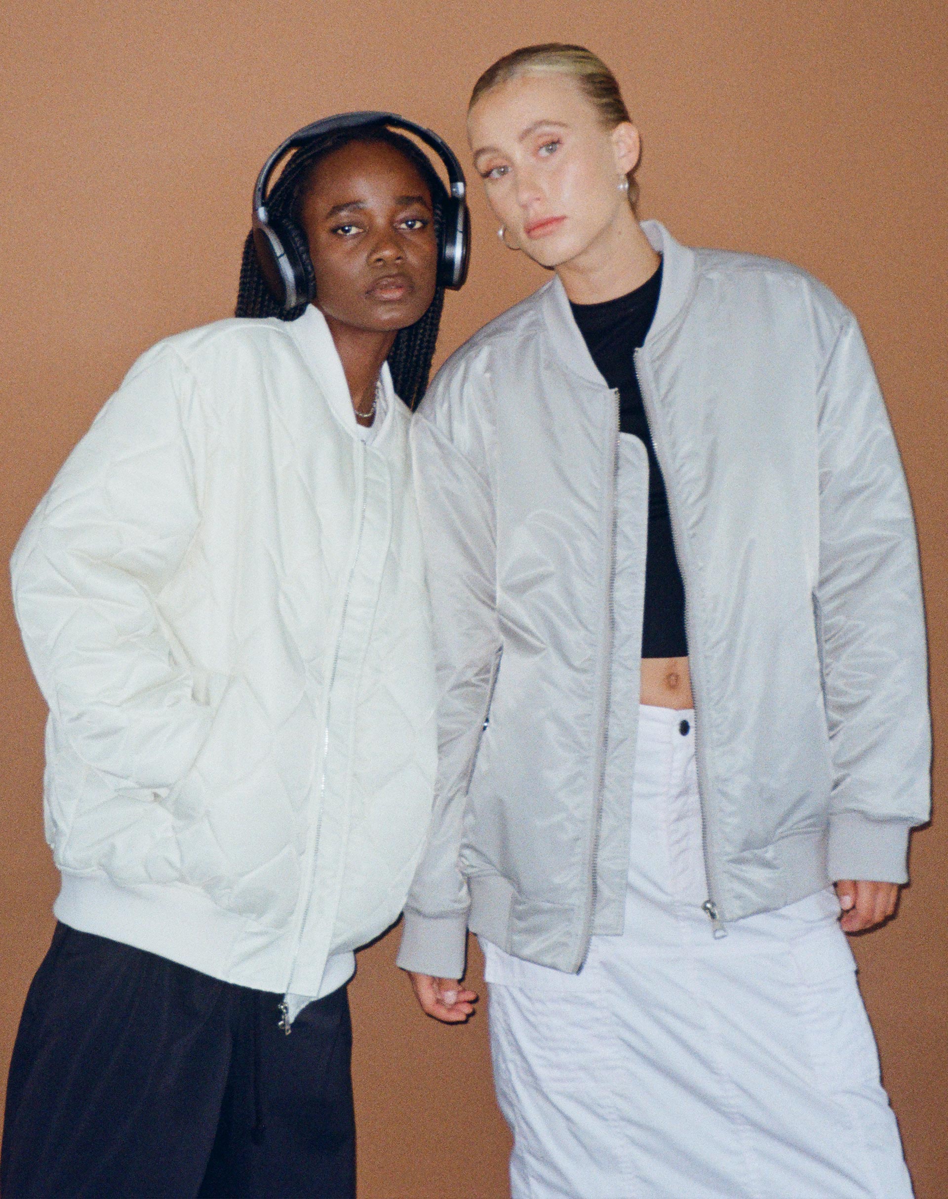 Abbildung der Junpyo Jacke in Glacier Grey
