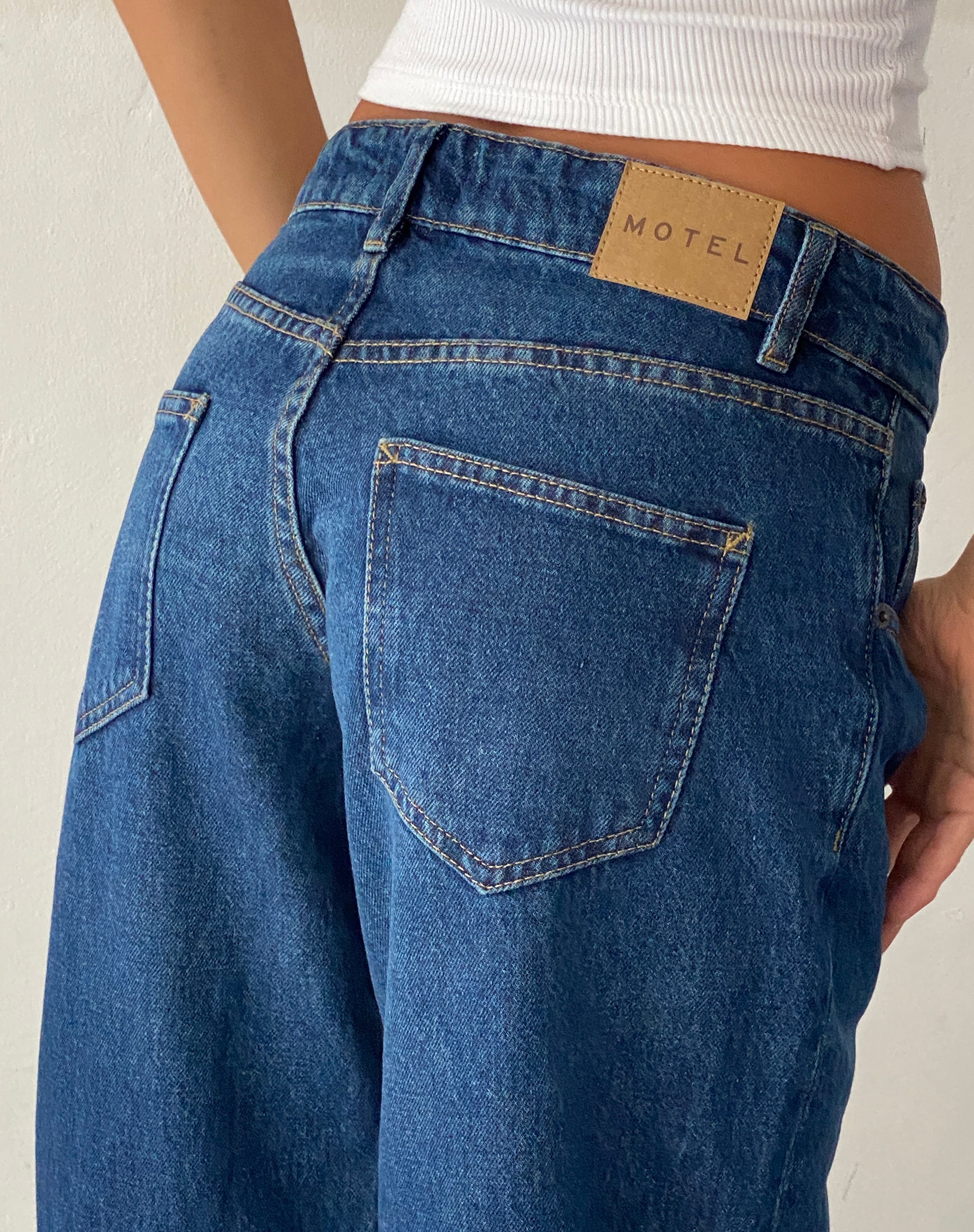 Bild von Low Rise Parallel Jeans in Mid Blue Used