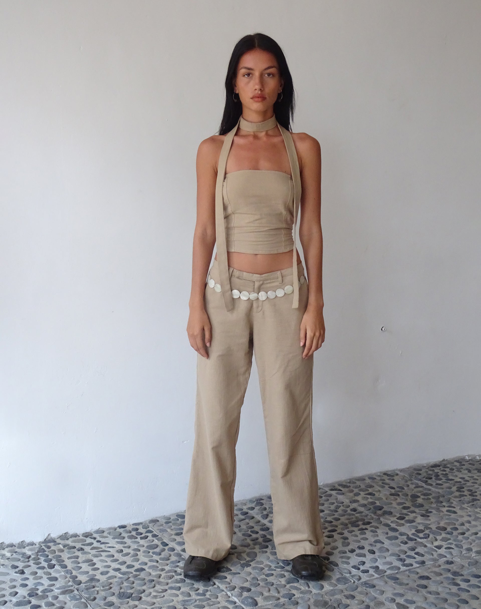 Abbildung der MOTEL X JACQUIE Jawi-Hose in Light Taupe