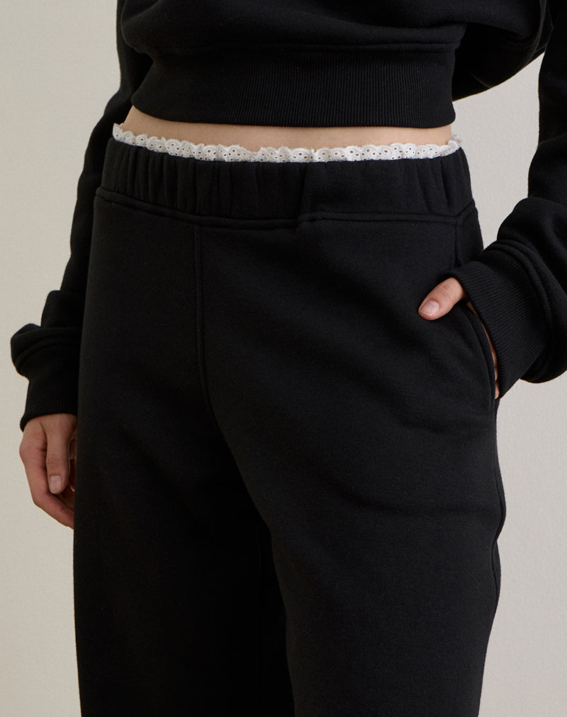 Bild von Jenita Loose Jogger in Schwarz mit weißem Picot-Besatz