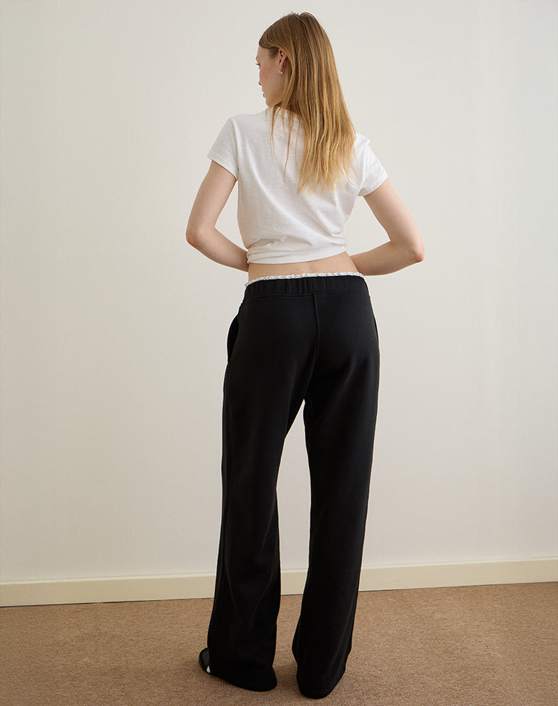 Bild von Jenita Loose Jogger in Schwarz mit weißem Picot-Besatz