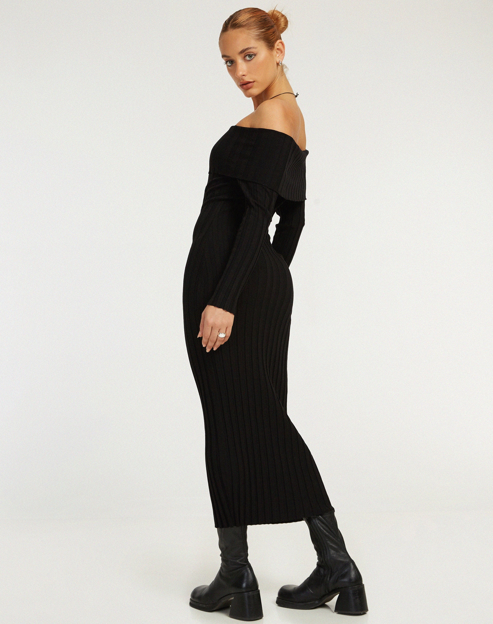 Bild von Jesuita Bardot Gestricktes Midikleid in Schwarz