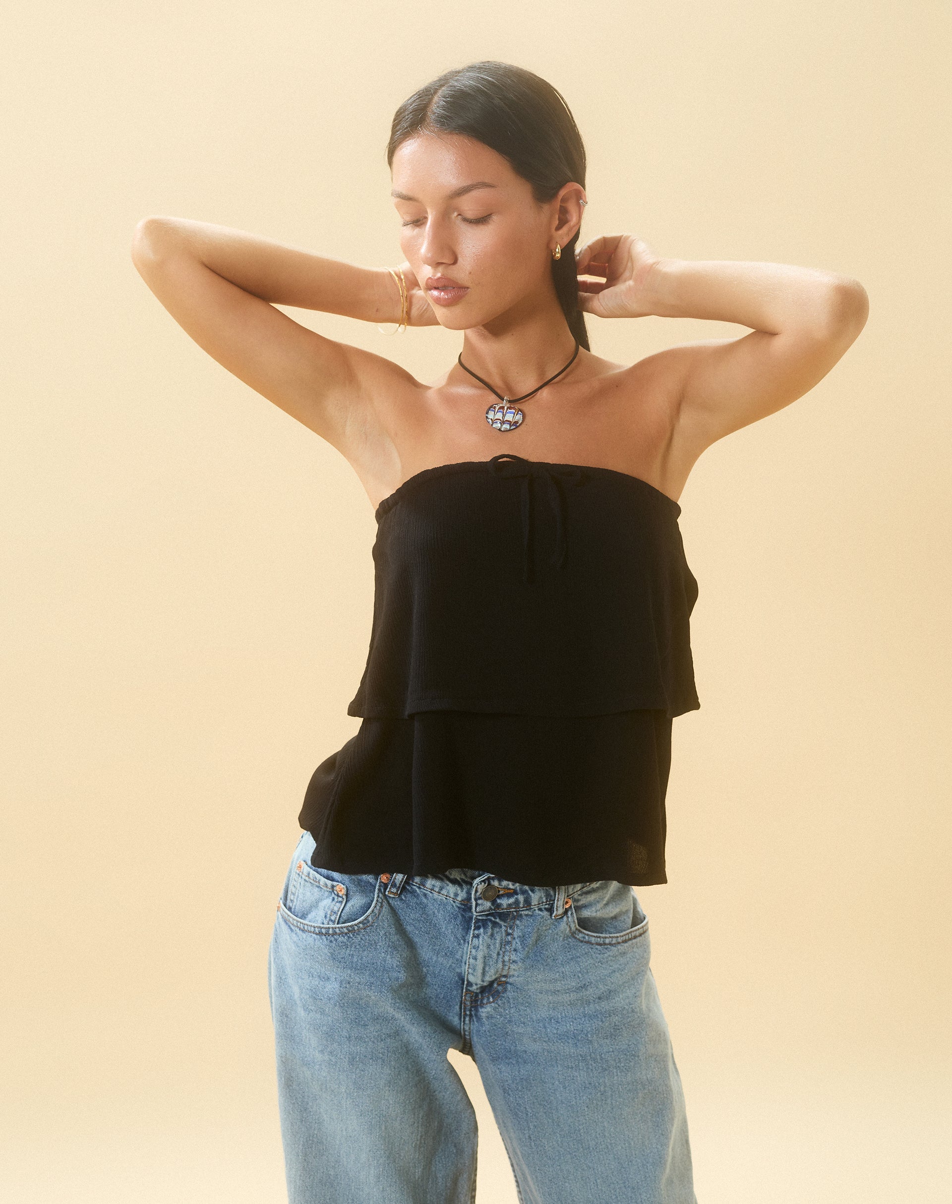 Bild von Jimin Layered Bandeau Top in Crinkle Black