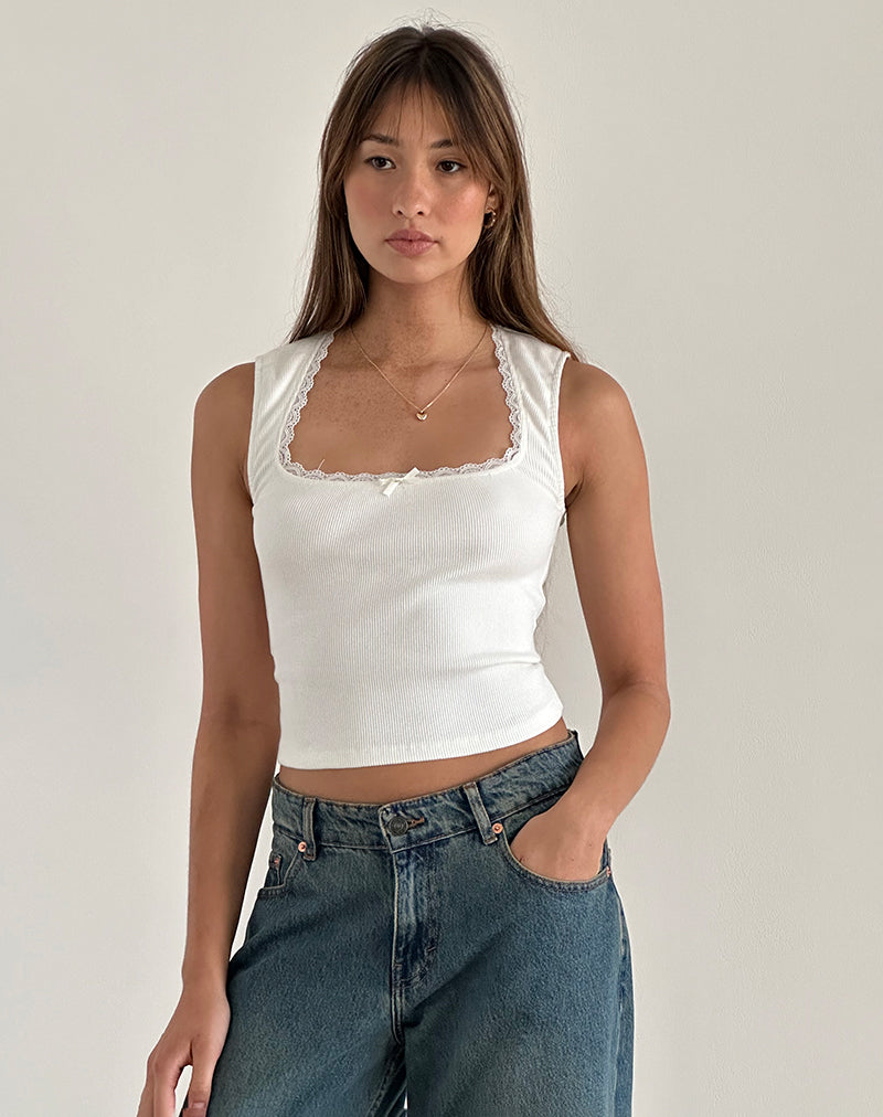 Image of Jinila Top in Off White mit Schleife und Spitzenbesatz