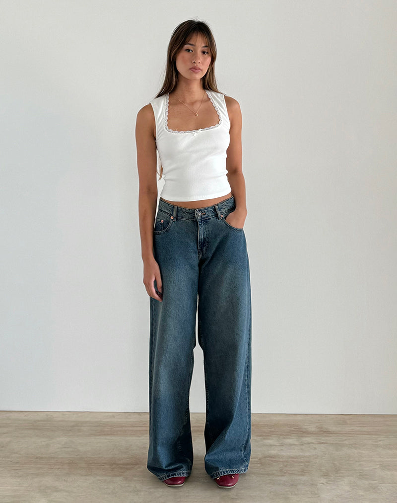 Image of Jinila Top in Off White mit Schleife und Spitzenbesatz