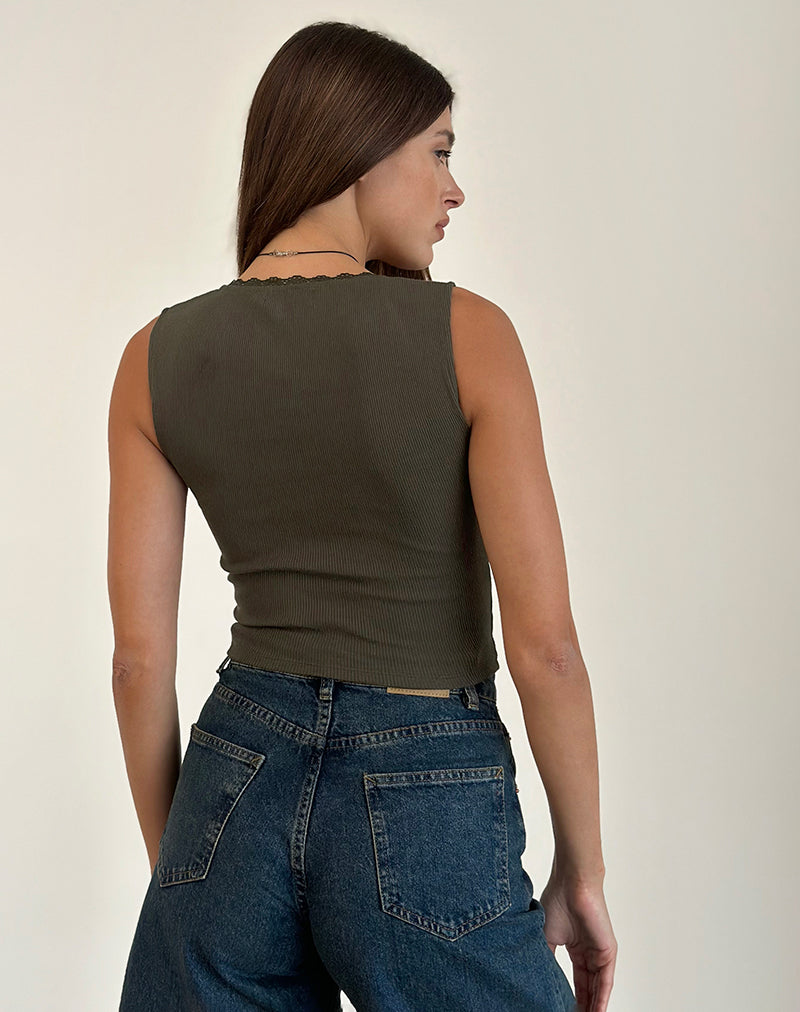 Image of Jinila Top in Oliv mit Spitzenbesatz und Schleife