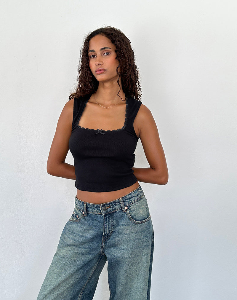 Image of Jinila Top in Schwarz mit Spitzenbesatz und Schleife