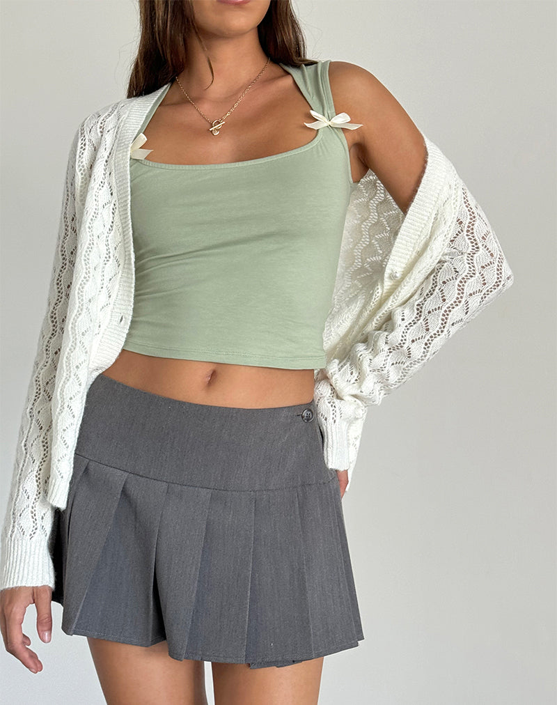 Bild von Jiniso Crop Top in Salbei mit elfenbeinfarbenen Schleifen